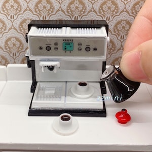 Dollhouse Miniature 1:12 Kitchen Expresso Coffee Maker Machine Pot cup Decor Set