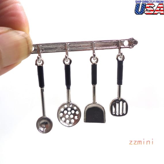ミニチュアの調理器具飾り　(金属製) 1/12 ミニチュアドールハウス シルバーメタルキッチン 調理