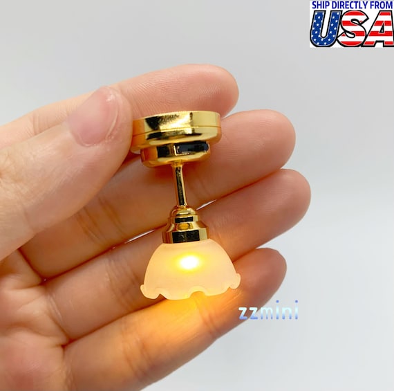 Lampe de Plafond pour Maison de Poupée à l'Échelle 1:12 Simulation pour Salon Micro Paysage en Forme de Fleur Lampe de Plafond pour Maison de Poupée à l'Échelle 1:12 Simulation pour Salon Micro Paysage en Forme de Fleur
