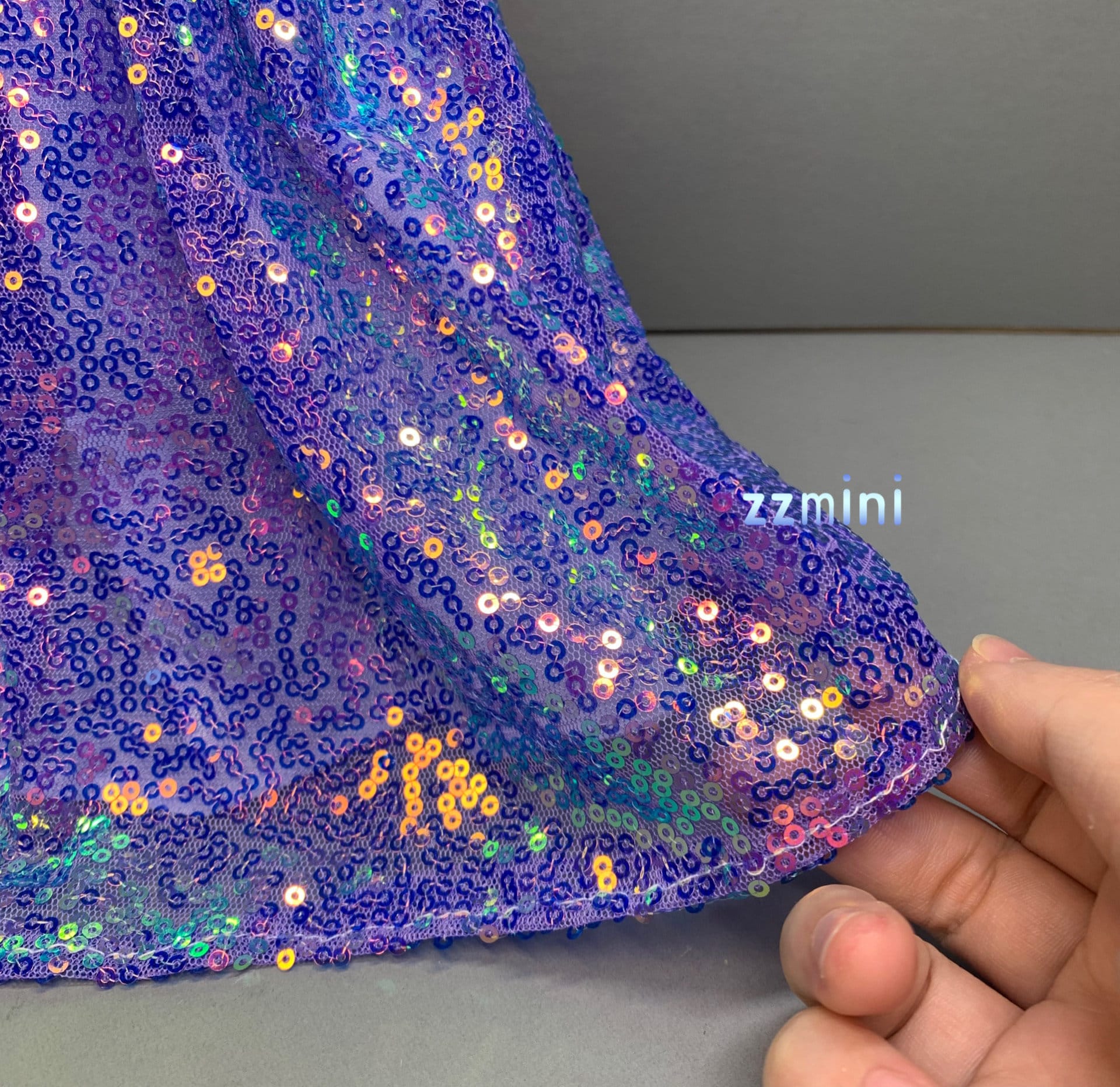 Abito Da Sposa Viola Con Spalla Scoperta, Lungo Strascico - Foto 2