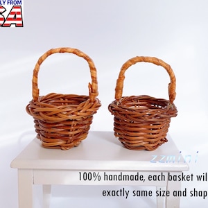 2PCS Dollhouse Miniature Handmade Mini Round Basket A wicker Little Basket with a Handle Or Dolls And Dollhouse