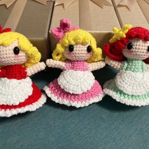 Muñeca de ganchillo a mano Alice combinación regalo de muñeca para niños