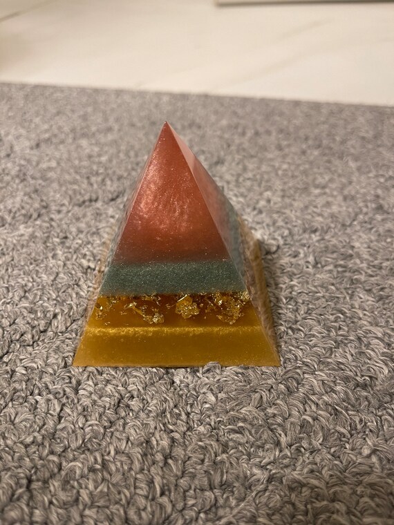 Golden Nugget Pyramid 1