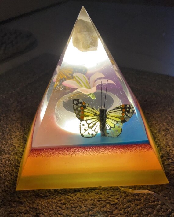 Costa Rica Resin Pyramid (large)