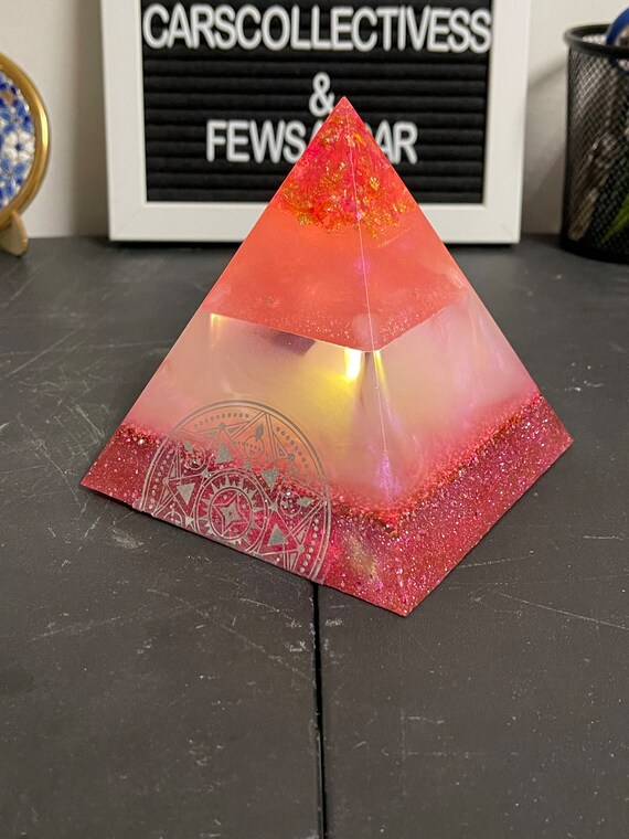 Quartzonite Resin Pyramid