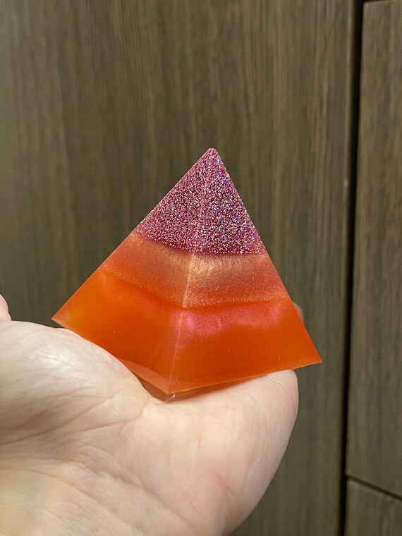FROYO (mini) Resin Pyramid