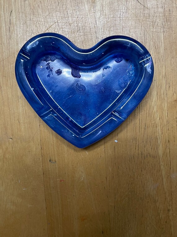 Blue Sapphire Ashtray 1