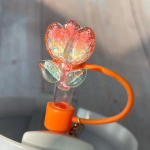 Tappo per cannuccia a forma di tulipano arancione lucido con glitter, tappo per cannuccia a forma di giglio tigrato color prugna, accessori per bicchieri, coperchio per cannuccia a forma di fiore