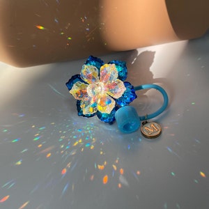 Shiny Sparkling Blue Crystal Flower Straw Topper,Weave Crystal Flower Straw Cover Cap,Drink Cup Tumbler Accessories 30/40oz,Flower Straw Cap