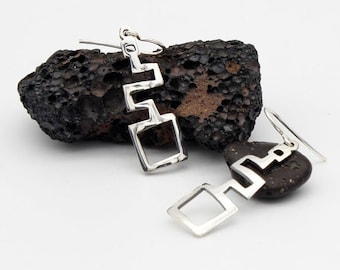 Contemporary style earrings with geometric lines. Handmade in 925 Silver. Limited edition.