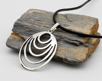 Large Oval Handmade Pendant in 925 Sterling Silver - With fine curved lines - Contemporary author jewelry - Original Jewelry