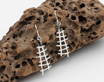 Errings in the form of a ladder. Made by hand with fine lines in sterling silver - RELI model - artisan author jewelry