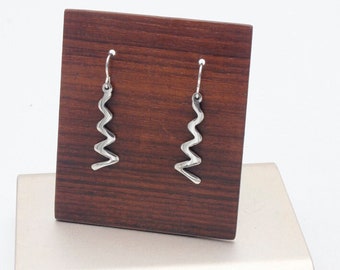 Handmade Zigzag Earrings in Solid 925 Silver - Los Sueños de Catalina