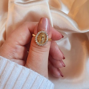 Anillo de la Virgen María bañado en oro de 18 quilates / Anillo de Nuestra Señora de Guadalupe / Anillo de puño / Anillo ajustable / Anillo de circonita cúbica / Regalo para ella