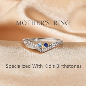 Mother's Ring Specialized With Kid's Birthstones Personalized 1-5 Birthstones Chevron Pave Ring Gift For Her Christmas Gift For Mom image 2