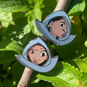 Pocahontas Helm Reflections Fantasy Pin