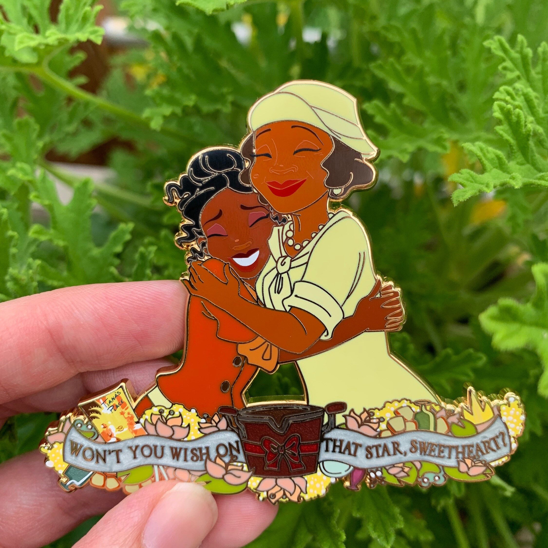 Tiana & Eudora - Princess and the Frog Pin - Mothers Daughters