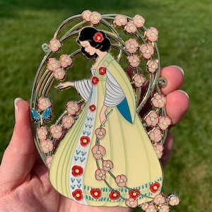 Snow White - Glasgow Girls Series - Art Nouveau - Fantasy Lapel Pin