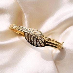14k 1.9CT Diamond Leaf Bangle Bracelet - Solid Yellow Gold - 30.8 grams - Diamond Bracelet - Fine Estate Jewelry - Floral Jewelry