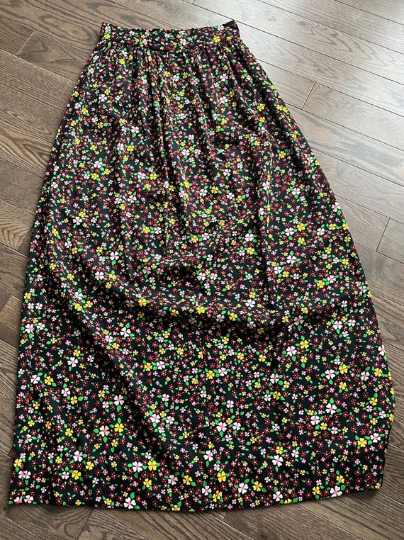Vintage Daisy Print Skirt - image 2