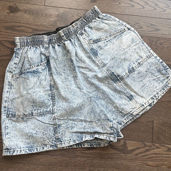 Vintage 90s Acid Wash Jean Shorts