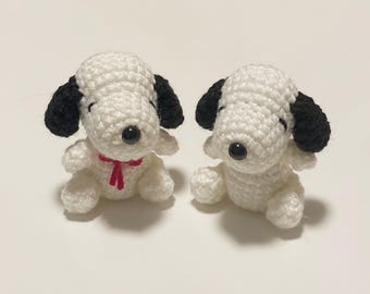 portachiavi di peluche all'uncinetto a forma di arachidi e snoopy / amico tascabile