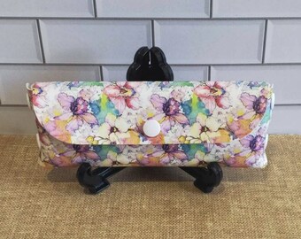 Floral Pattern Reading Glasses Case. Vegan Sunglasses Case  display picture 2