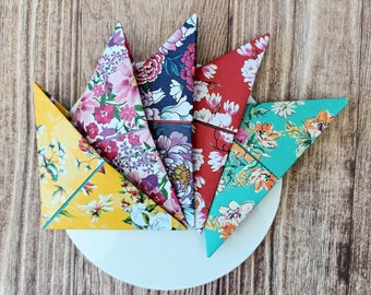 Set of 5 handfolded origami corner bookmarks. Floral corner bookmark. Flower print page keeper. Gift for mum. Journal markers. Gift for her.