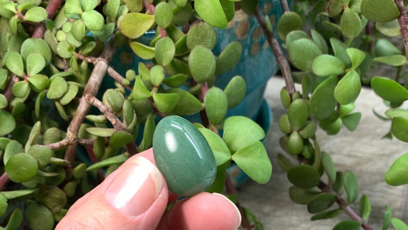Green Aventurine Egg 34\u201d BIN-0435