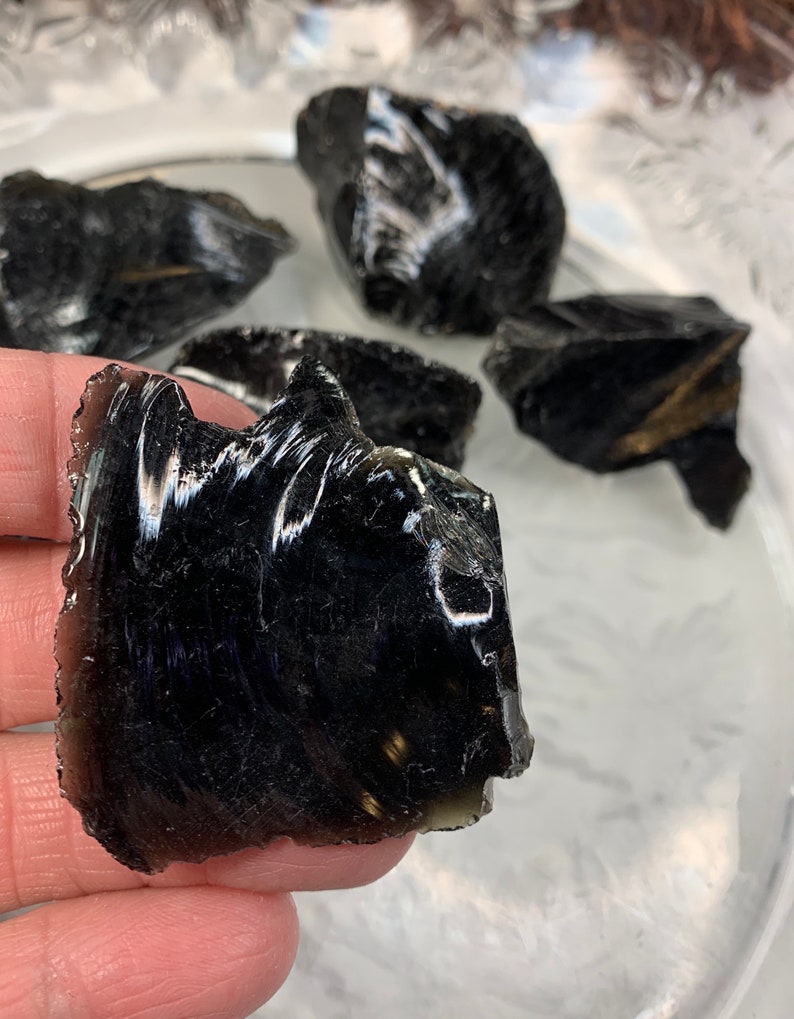 Obsidian Raw Stone, Natural Volcanic Glass BIN-0232 Approx 1-1 12 long Found in Utah