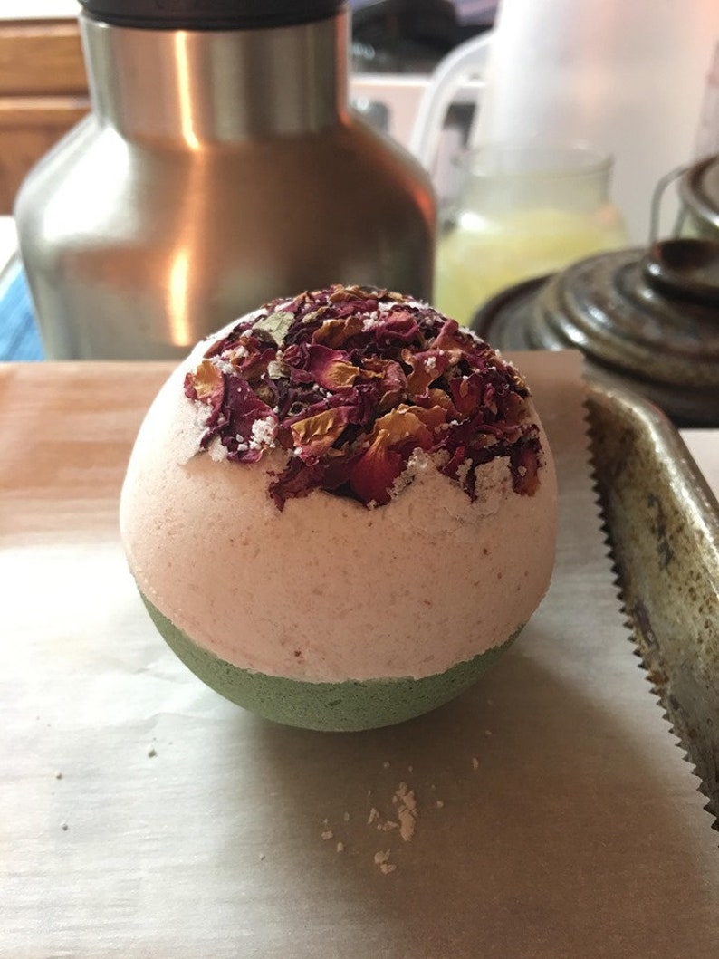 Rose /& Peppermint Bath Bomb 5 oz.