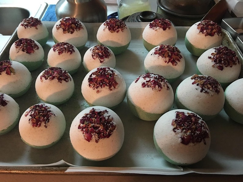 Rose /& Peppermint Bath Bomb 5 oz.