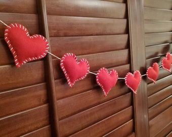 Happy Galentines Day Banner Red Glitter Banner with Hearts Garland Valentines Decorations Girls Party Favors Ladies Celebrating Theme Breakfast Decor Galentines Photo Booth Props Valentines Ideas Supplies