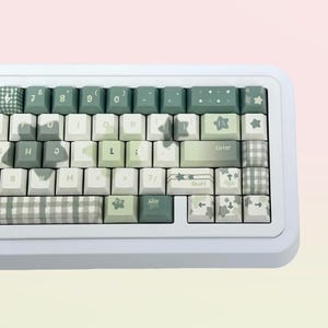 131 keys Fresh Green Keycap Set, Cute Star Keycaps, Cherry/MOA Profile Keycaps, PBT Keycaps, cherry mx Keycaps, mechanical keyboard keycaps