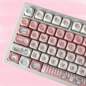 138keys Kawaii Chiikawa Keycap Set, Pink Keycaps, MOA Profile Keycaps, PBT Keycap, cherry mx keycap, mechanical keyboard keycaps,Cat keycaps