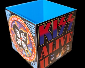 Kiss Storage Box / desktop pen holder Pencil Cup