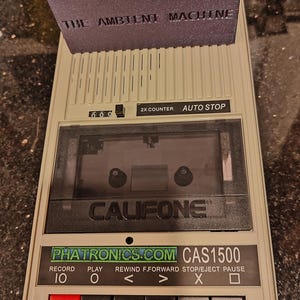 Phatronik Der The Ambient Machine Modifizierter Kassettenspieler Sampler Monitor LoFi Desktop Version