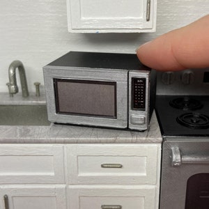 1/12 Scale Miniature Dollhouse Microwave (No functioning doors)