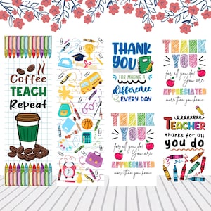 Könnte beinhalten: Vier druckbare Lesezeichen mit bunten Designs und Text. Das erste Lesezeichen hat eine Kaffeetasse, Kaffeebohnen und den Text "Coffee Teach Repeat". Das zweite Lesezeichen hat einen Schulbus, Buntstifte und andere Schulmaterialien. Das dritte Lesezeichen hat den Text "Danke für den Unterschied, den du jeden Tag machst". Das vierte Lesezeichen hat den Text "Danke für alles, was du tust! Du wirst mehr geschätzt, als du denkst" und "Lehrer, danke für alles, was du tust".