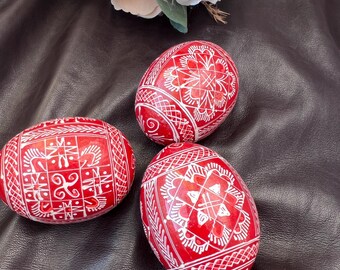 Ukrainische Pysanky, Holzeier, handbemalte Ornamenteier