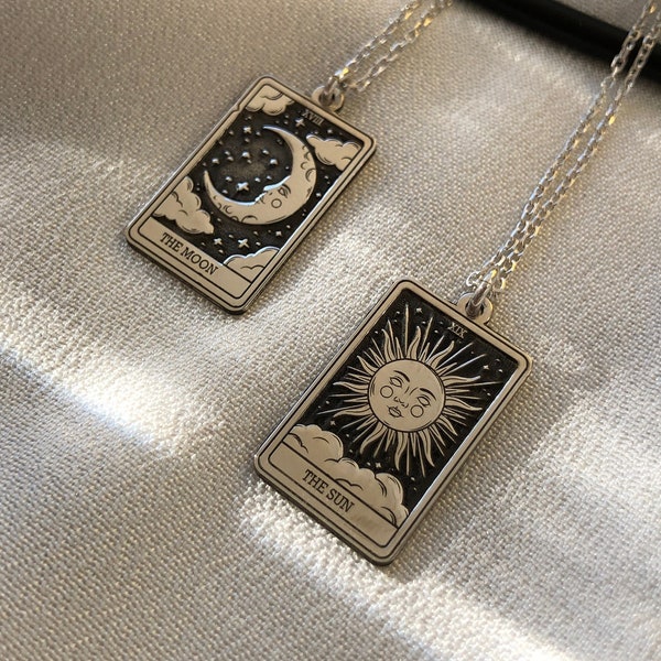 Collier de cartes de tarot • Collier de tarot argenté • Collier de tarot des amoureux • Collier de tarot du diable