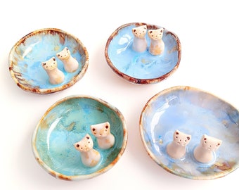 Ceramic kitten ring dish. Cats bowl for jewelry. Wedding gift. Birthday gifts. Ceramic cat. Cute kitty.