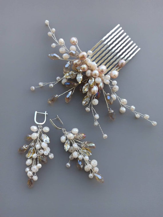 Crystal and pearl Bridal hair piece with matching earrings in silver. Bridal Hair Clip Headpiece JACQUELINE Pearl Headpiece | EDEN  main image 4