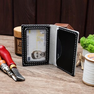Porte-cartes d'identité en cuir minimaliste, Portefeuille pour femme en cuir avec poche avant, Porte-cartes de visite mince, Cadeau de remerciement pour femme, maman, grand-mère, soeur