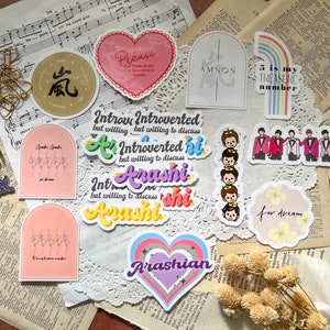 Arashi 嵐 Adesivi fustellati impermeabili // Starto Japan j-pop idol adesivo per laptop diario adesivo per bottiglia d'acqua fangirl vinile personalizzato Arashian
