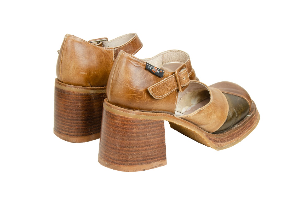 price of crocs sandals
