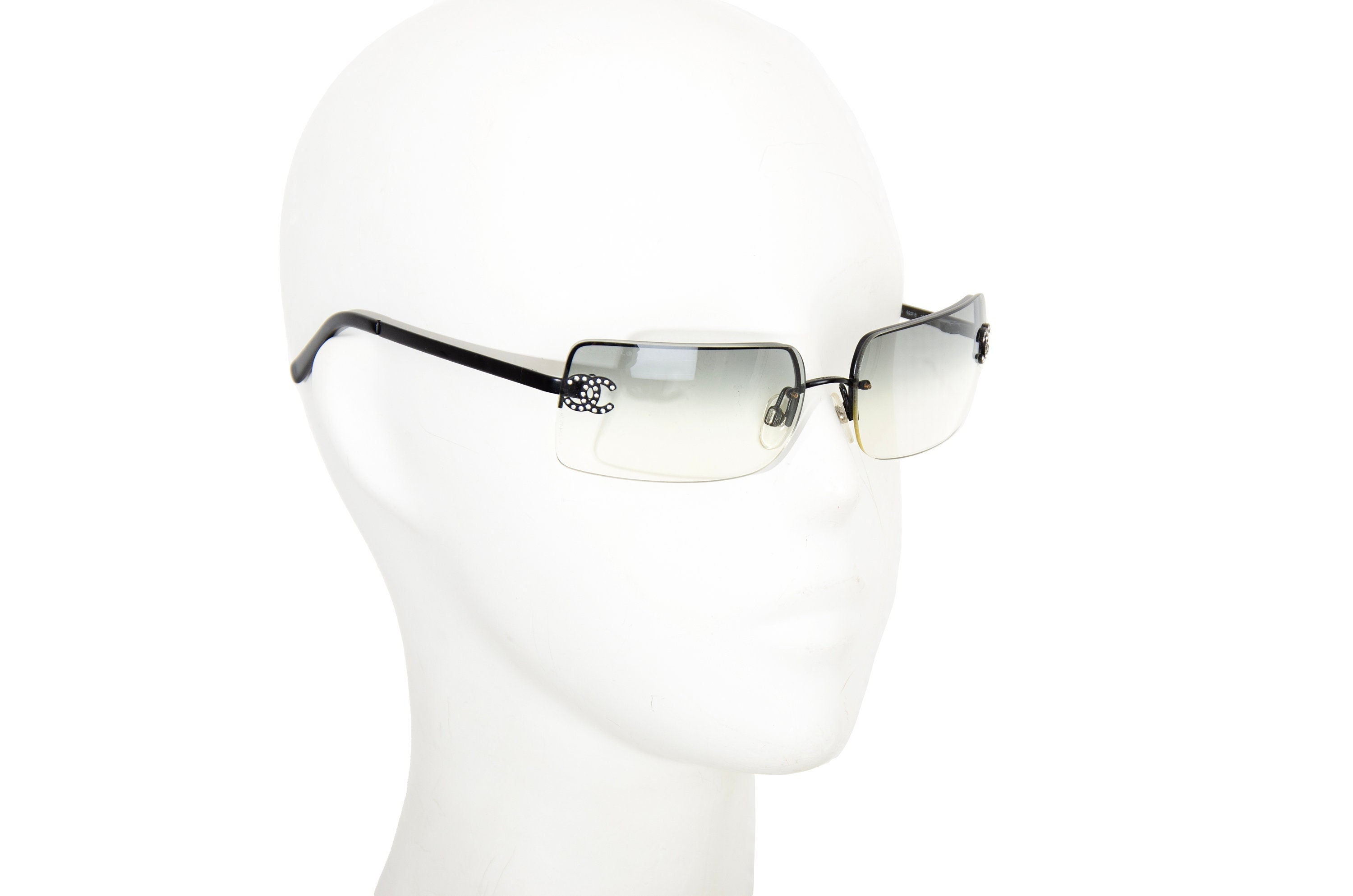 Chanel Swarovski Diamant Rimless Sunglasses 2000s Chanel 4104 B