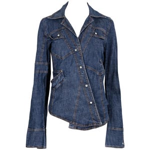 2000s Antonio Berardi 2die4 asymmetrical slanted mother of pearl buttons denim avant garde western shirt / Made in Italy