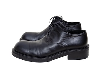 vintage Collection Privée..? Derbies à lacets en cuir noir - Fabriquées en Italie - UE 39