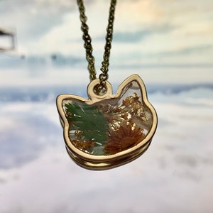 Cat Pendant Necklace, Handmade Pressed Flowers, for her, Gold Jewelry, Necklace Birthday, Anniversary, Valentines Day Gifts for her women